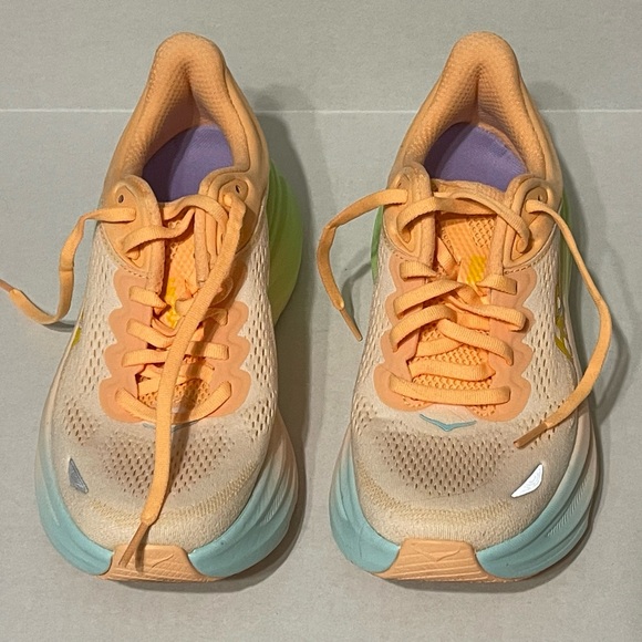 Hoka Bondi 9 - Women’s 7 - Frost/Pale Tangerine - GUC - Picture 6 of 8